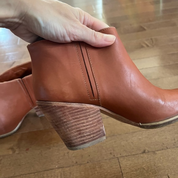 Rachel Comey Mars booties size 6 caramel. - Picture 4 of 9